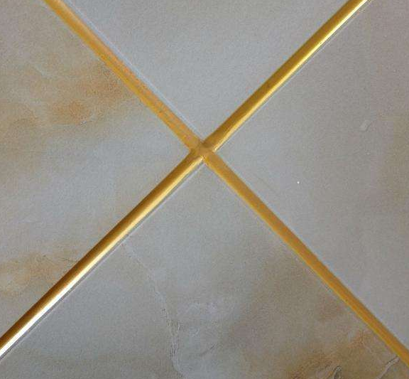 做的白色美縫變黃了,這些要注意(圖2) 做的白色美縫變黃了